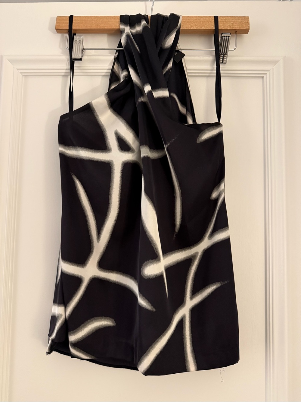 Petite Ann Taylor Black and White Abstract Halter Top